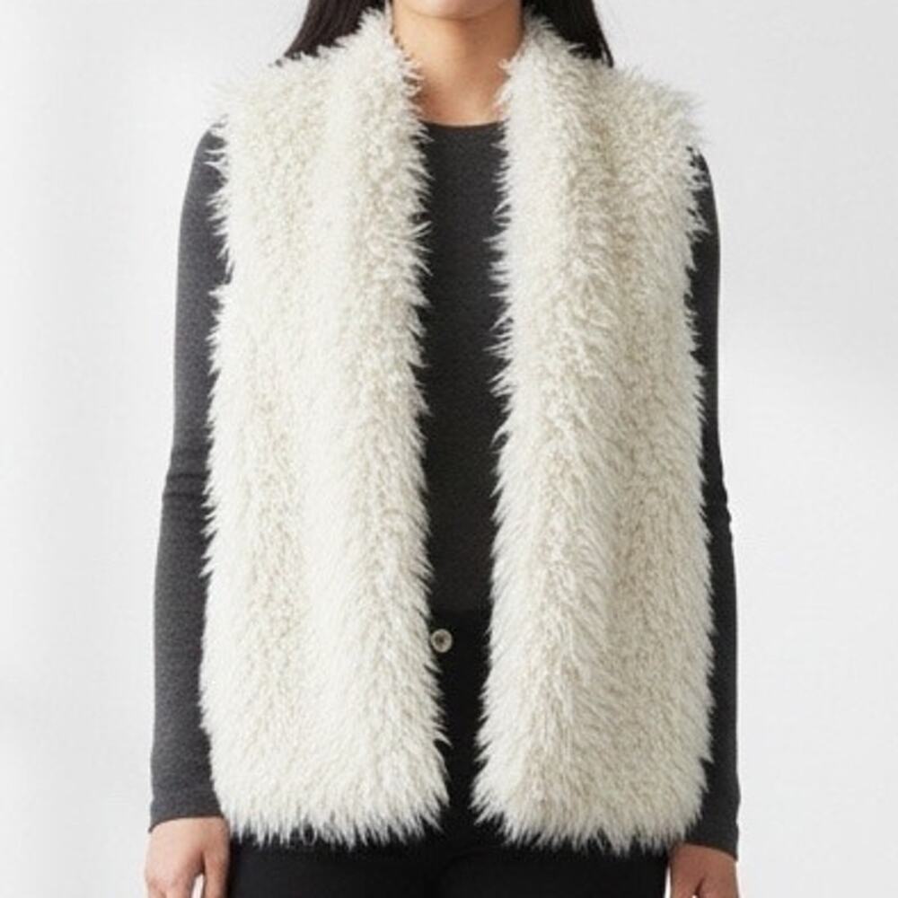 HYFVE Faux Fur Open Vest Medium Ivory Cozy Shaggy Retro